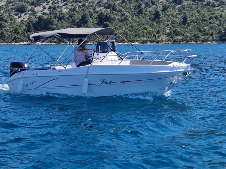 Huur Motorboot met of zonder schipper Bluline in Trogir