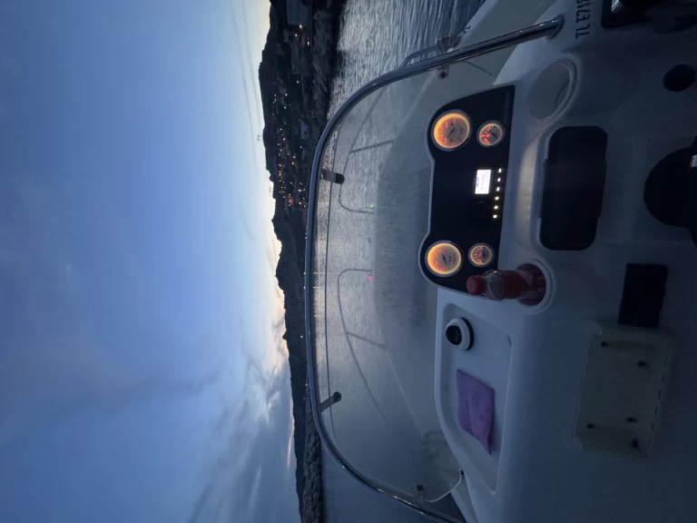 Huur een Quicksilver Activ 605 Open Pack Sport in Marseille