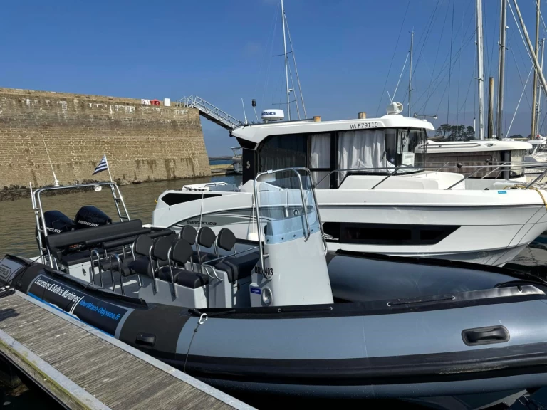 Jachthuur in Landéda - Zeppelin Zeppelin XVPRO 850 via SamBoat