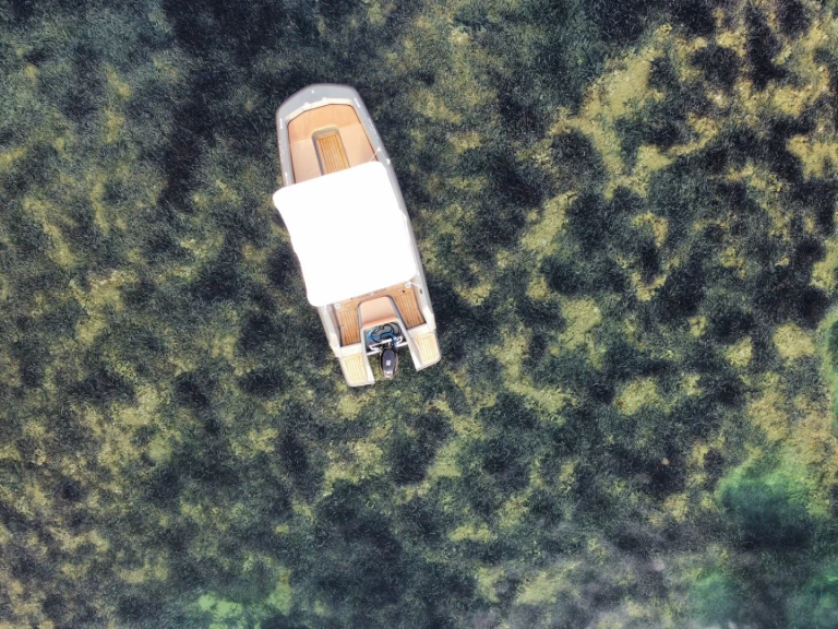 Motorboot te huur in Santa Eulària des Riu voor de beste prijs