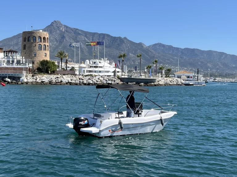 Huur Motorboot met of zonder schipper voraz in Puerto Deportivo de Lujo en Marbella
