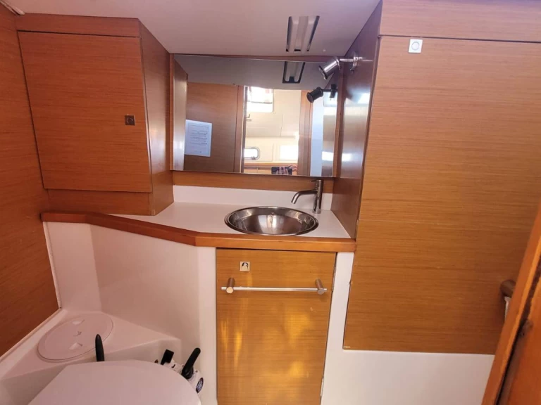 Verhuur Zeilboot Jeanneau met vaarbewijs