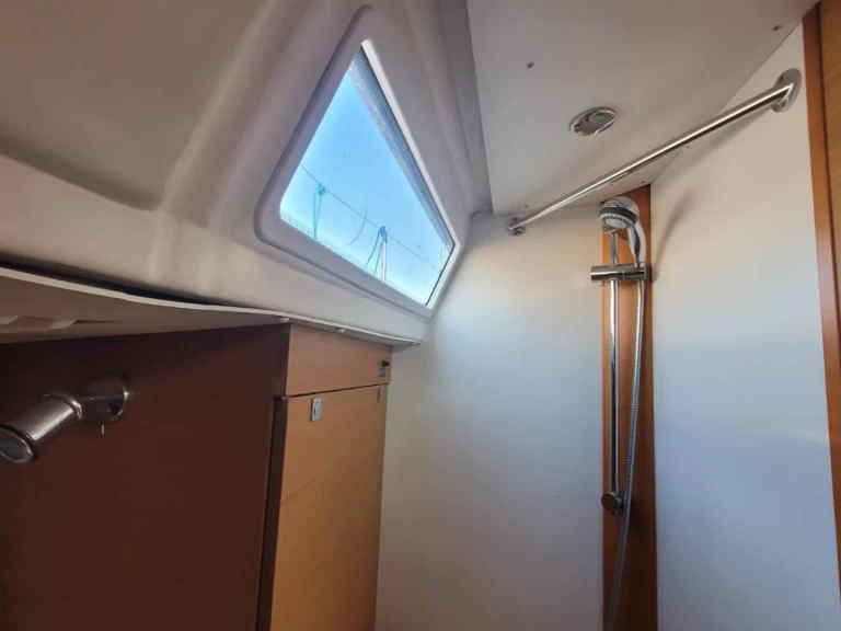 Huur een Jeanneau Sun Odyssey 379 Dl in Saint-Quay-Portrieux