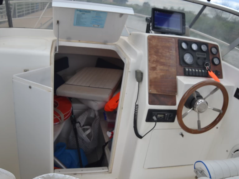 Motorboot te huur in Palavas-les-Flots voor de beste prijs