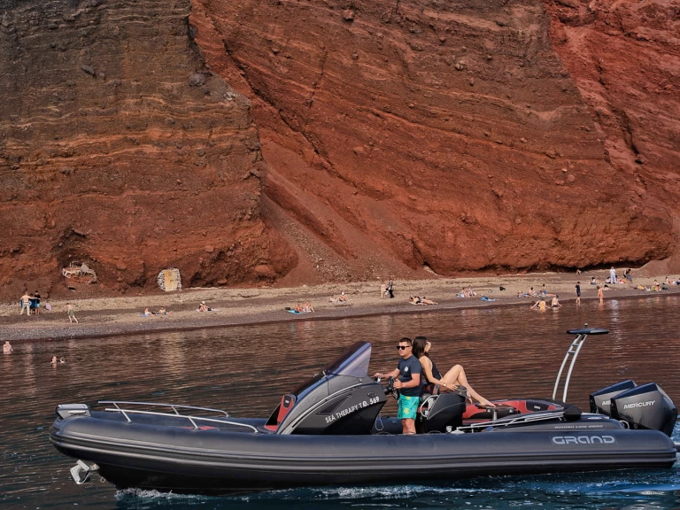 Bootverhuur Santorini Port goedkoop Golden Line G850L