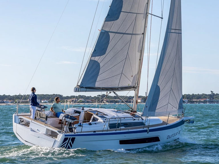 Huur een Dufour Dufour 37 in Larmor-Plage