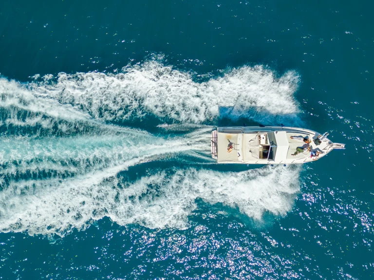 Bootverhuur Vilanova i la Geltrú goedkoop Guy Couach 1000 Fly