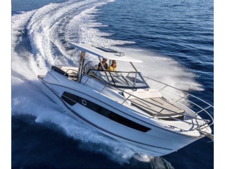 Jachthuur in La Trinité-sur-Mer - Jeanneau Cap Camarat 10.5 WA via SamBoat