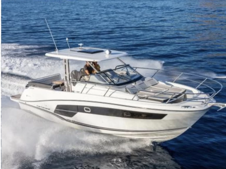 Huur een Jeanneau Cap Camarat 10.5 WA in La Trinité-sur-Mer