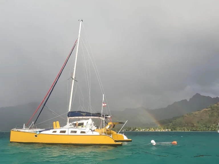 Outremer Danson 40+2 te huur van particulier of professional in Fare