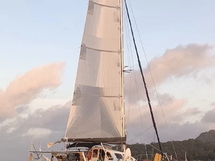 Verhuur Catamaran in Fare - Outremer Danson 40+2