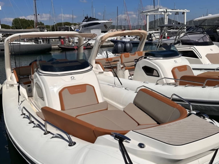 Verhuur RIB in Cogolin - Zodiac Medline 9