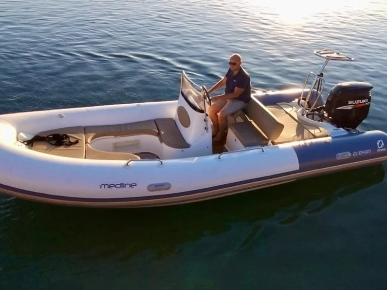 Bootverhuur Port de Sainte-Marine goedkoop Medline 650