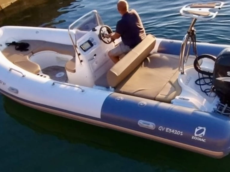 Bootverhuur Port de Sainte-Marine goedkoop Medline 650