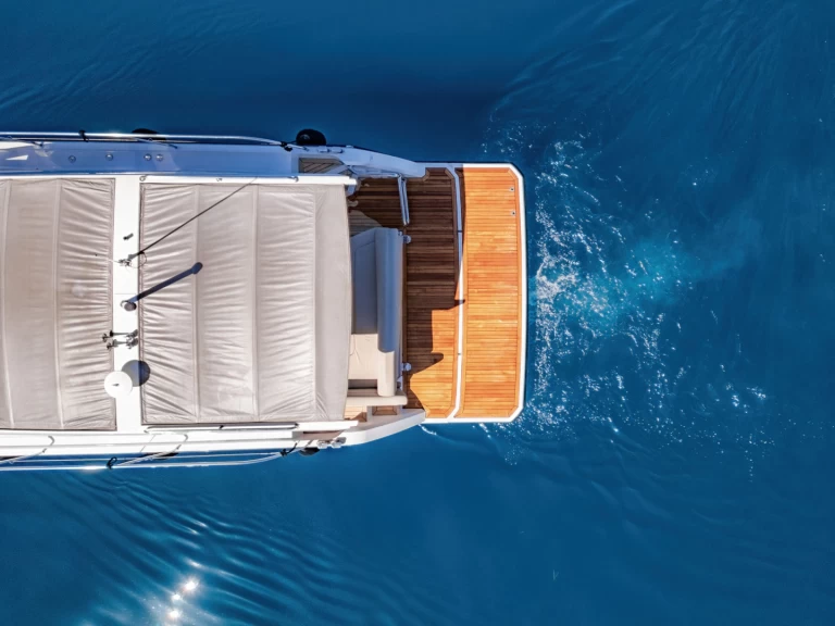 Verhuur Motorboot in Korfoe - Sealine S335