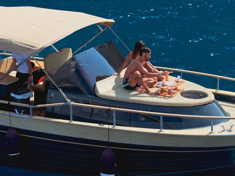 Verhuur Motorboot Nautica Esposito met vaarbewijs