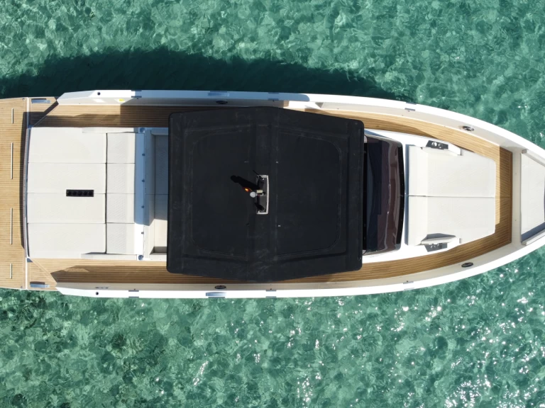 De Antonio  D42 Open te huur van particulier of professional in Ibiza Town