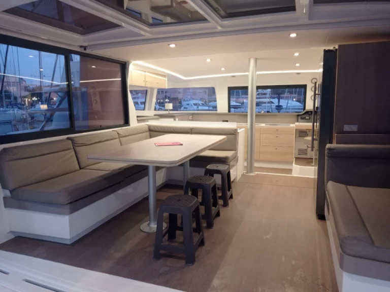 Catamaran te huur in Cannigione voor de beste prijs