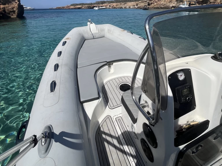 Huur een Capelli Tempest 500 in Sant Antoni de Portmany