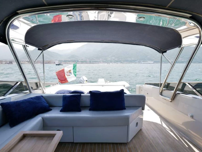 Motorboot te huur in Capri voor de beste prijs