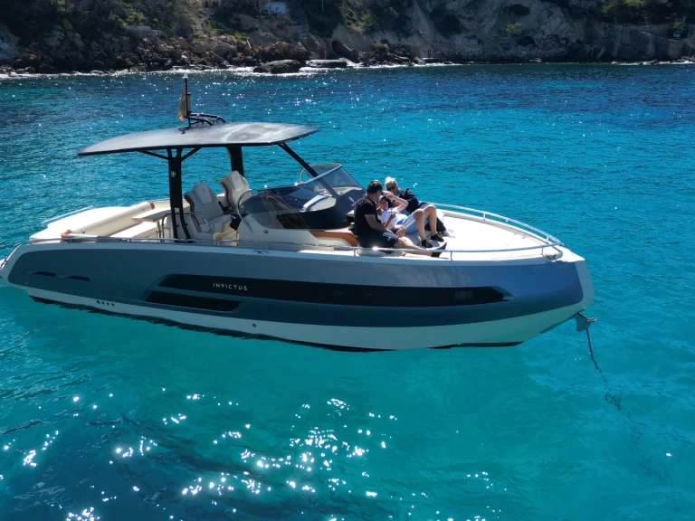 Motorboot te huur in El Toro voor de beste prijs