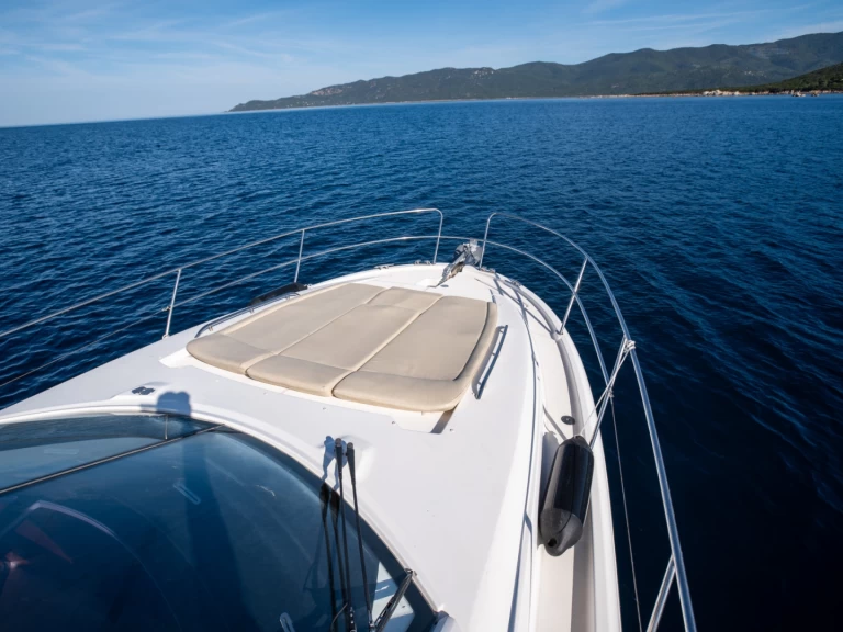 Bootverhuur Jeanneau Prestige 38 S in Porto Pollo via SamBoat