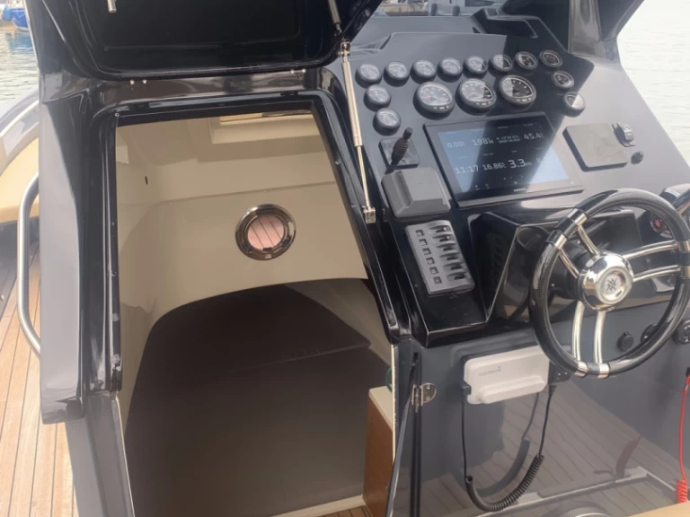 Bootverhuur Port Grimaud goedkoop Envy 1100