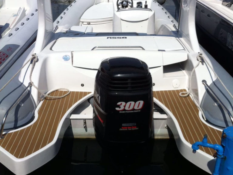 Asso CHARISMA PASSIONE te huur van particulier of professional in Porto di Mergellina