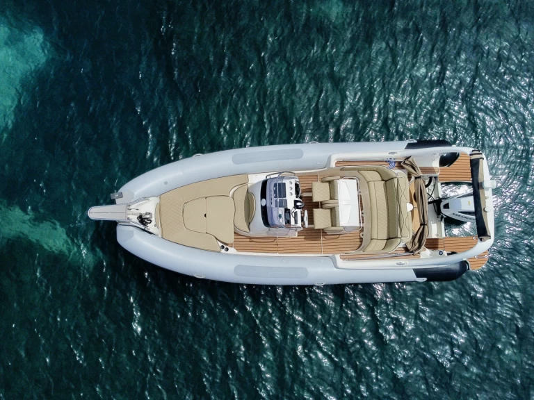 Huur een Zodiac Medline 3 in Korfoe