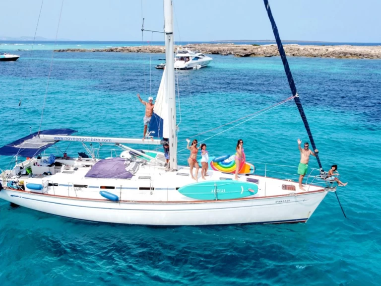 Bootverhuur Ibiza Town goedkoop Bavaria 49