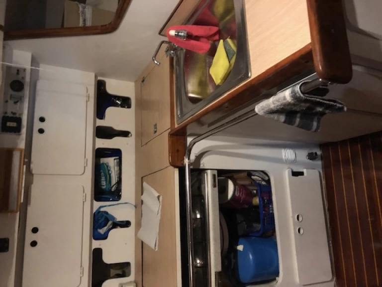 Huur een Jeanneau Sun Fizz in Rome (Stad)