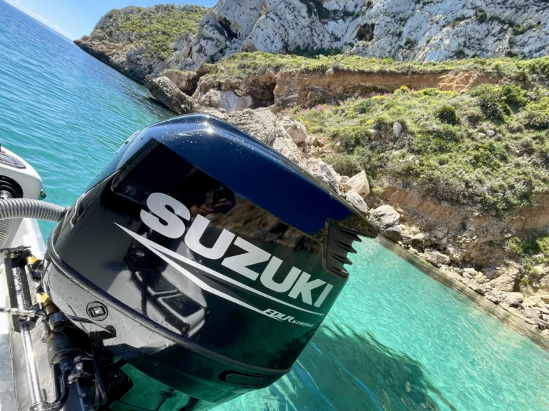 Huur een Sessa Marine Key Largo in Dénia