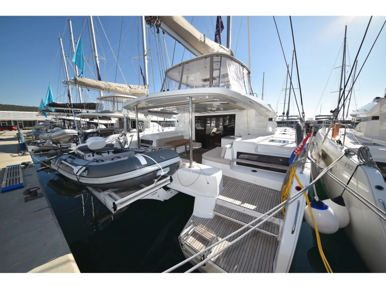 Huur een Lagoon Lagoon 50/6 cab in Sukošan