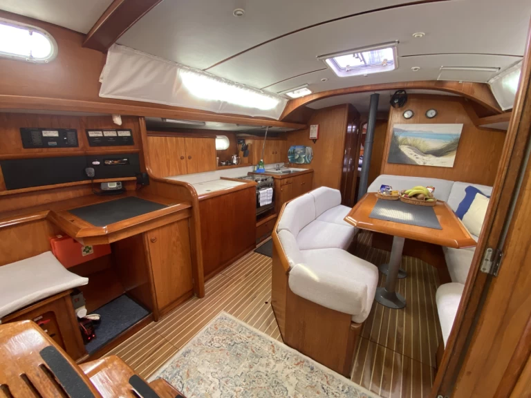 Verhuur Zeilboot in Gouviá - Jeanneau Sun Odyssey 42.2