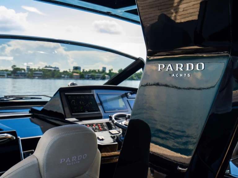 Huur een Pardo Yachts FULL POP in Miami