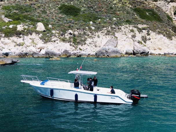 Jachthuur in Cagliari Port - Mako 282 via SamBoat