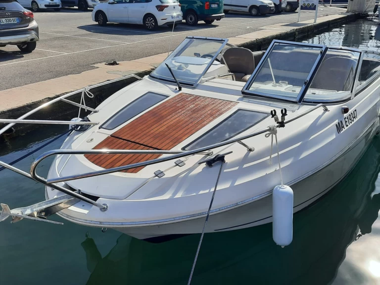 Bootverhuur Jeanneau Cap Camarat 6.5 CC Serie 2 in Toulon via SamBoat