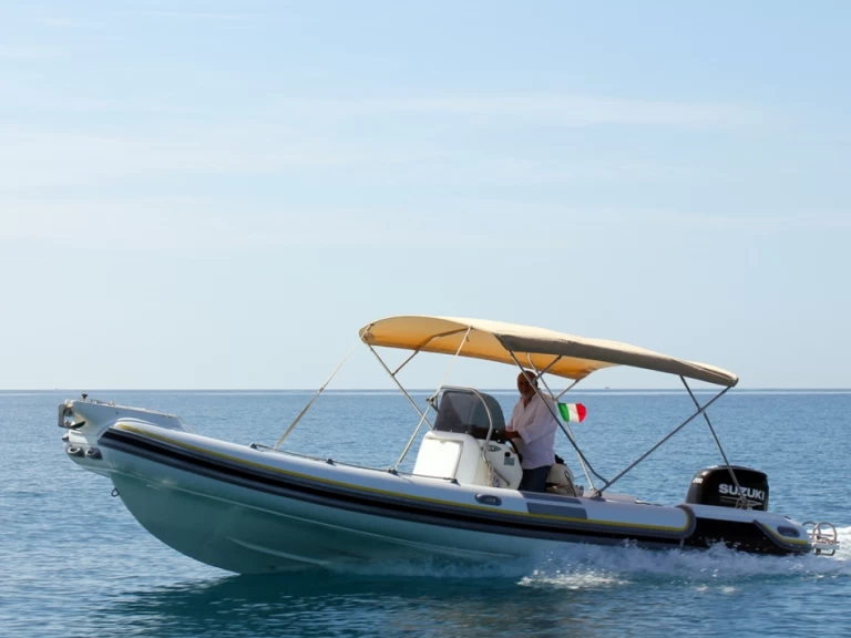 Motonautica-Vesuviana MV 740 TOURING te huur van particulier of professional in Marzamemi