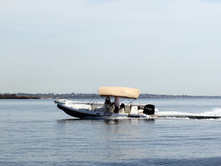 Huur een Motonautica-Vesuviana MV 740 TOURING in Marzamemi