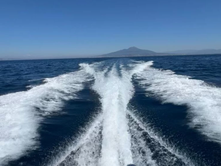 Motorboot te huur in Torre del Greco voor de beste prijs