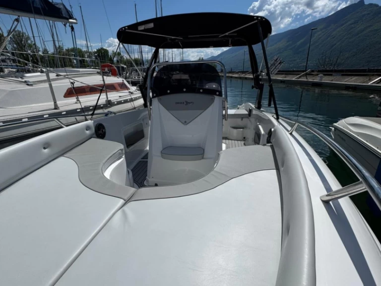 Bootverhuur ORIZZONTI NAUTICA ORIZZONTI POSEIDON in Aix-les-Bains via SamBoat