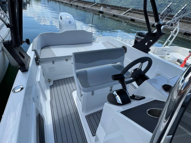 Huur Motorboot met of zonder schipper ORIZZONTI NAUTICA in Aix-les-Bains