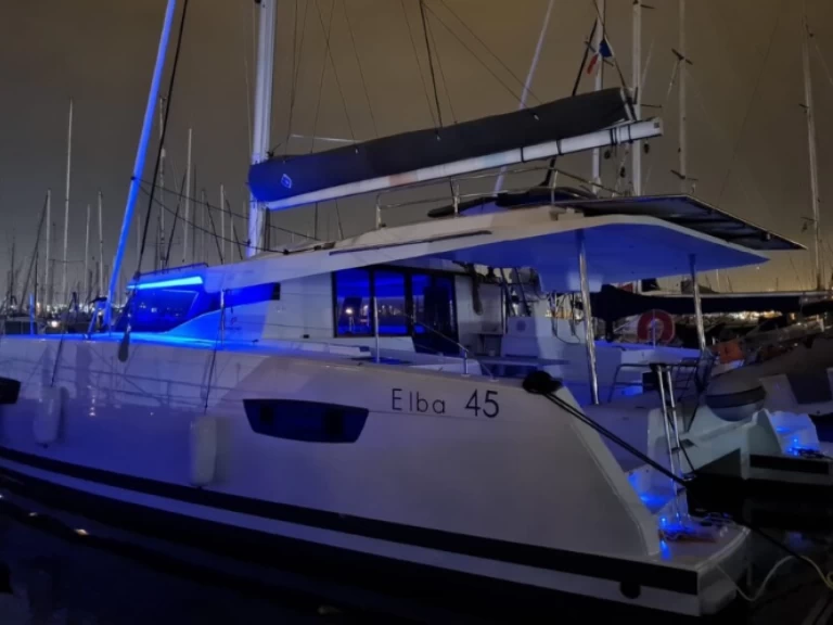 Huur Catamaran met of zonder schipper Fountaine Pajot in Pointe-à-Pitre