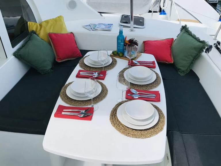 Bootverhuur Pointe-à-Pitre goedkoop Lagoon 380