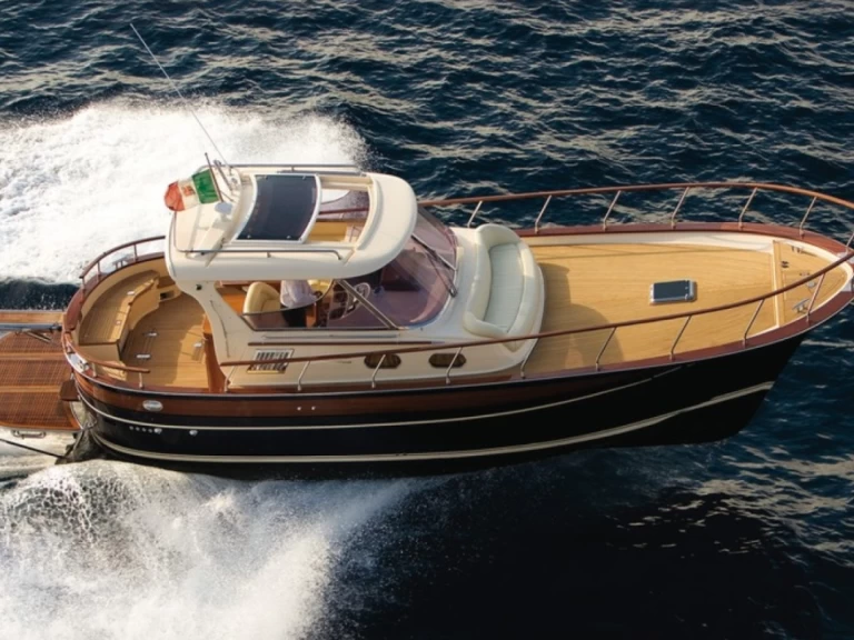 Bootverhuur Fratelli Aprea Sorrento 36 Hard Top in Catania via SamBoat