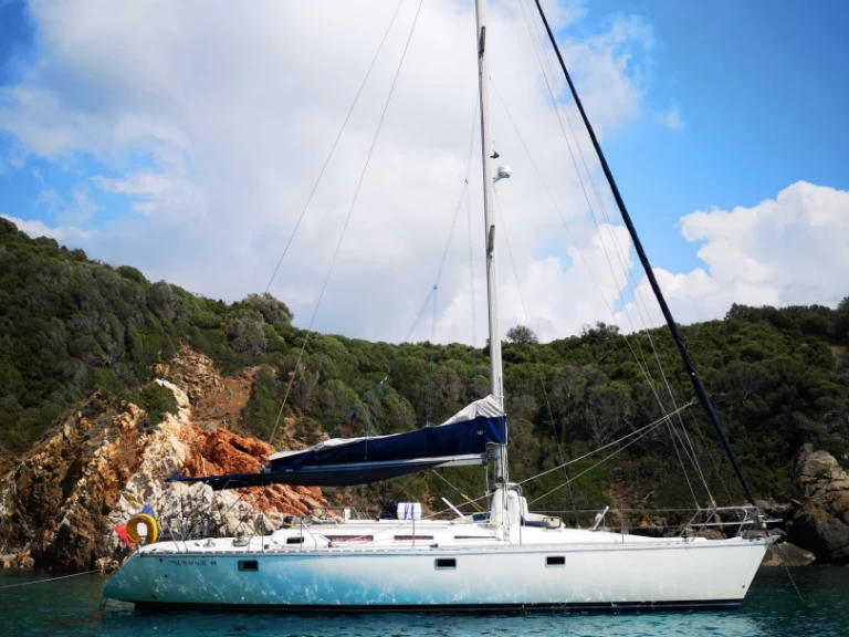 Bootverhuur Jeanneau Sun Magic 44 in La Seyne-sur-Mer via SamBoat