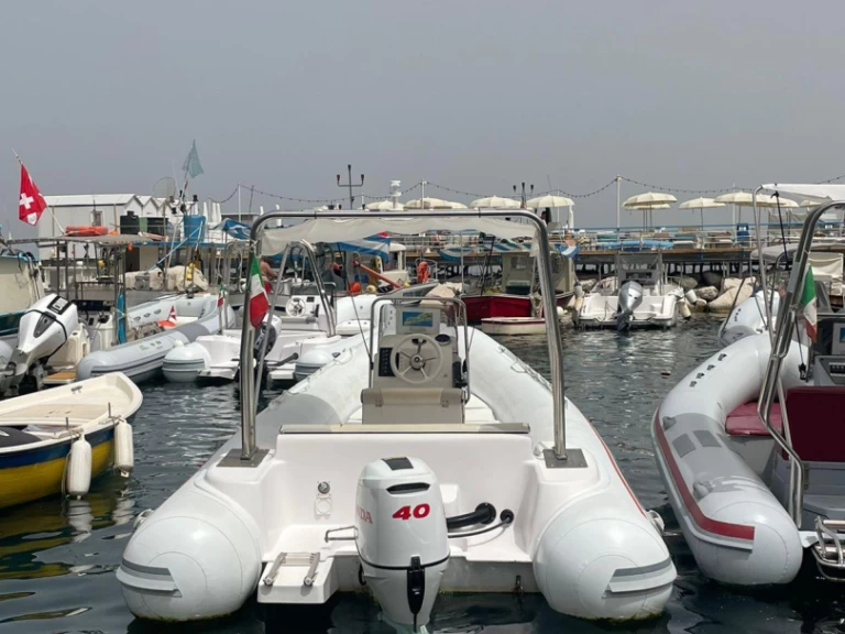 Huur RIB met of zonder schipper Selva in Sorrento