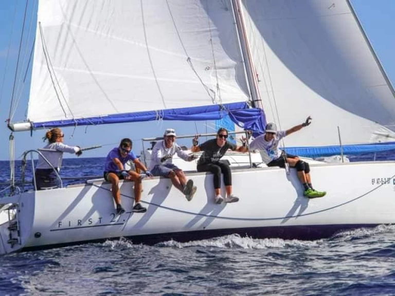 Bénéteau First 27.7 te huur van particulier of professional in Moraira