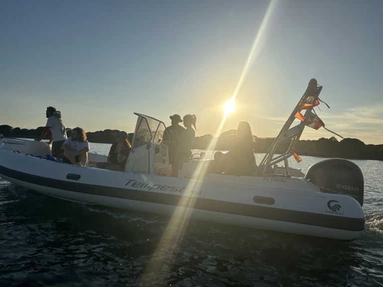 Verhuur RIB Capelli met vaarbewijs