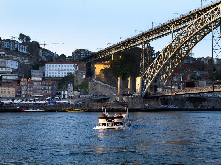 Huur Motorboot met of zonder schipper Private Boat Tour with Gaya		 in Porto